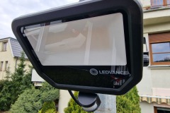 wymiana montaz lampy oświetleniowej Led Ledvance 50W Osram